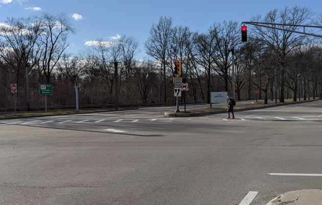 Empty intersection at VFW Pkwy and Spring Street