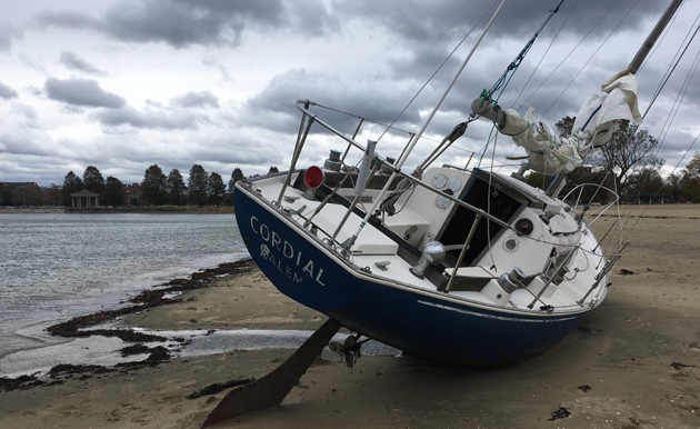 The grounded Cordial sailboat