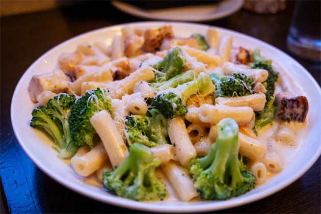 Chicken, ziti and broccoli