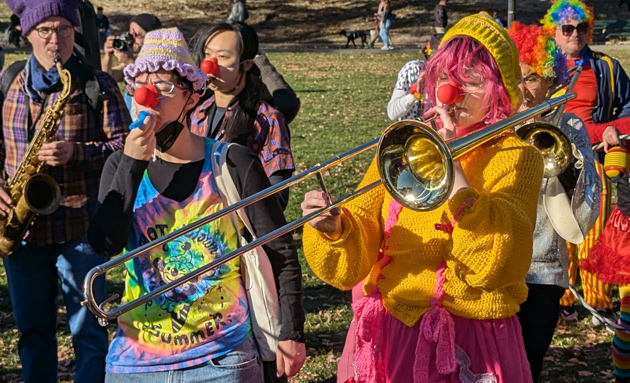 Brass-instrument clowns